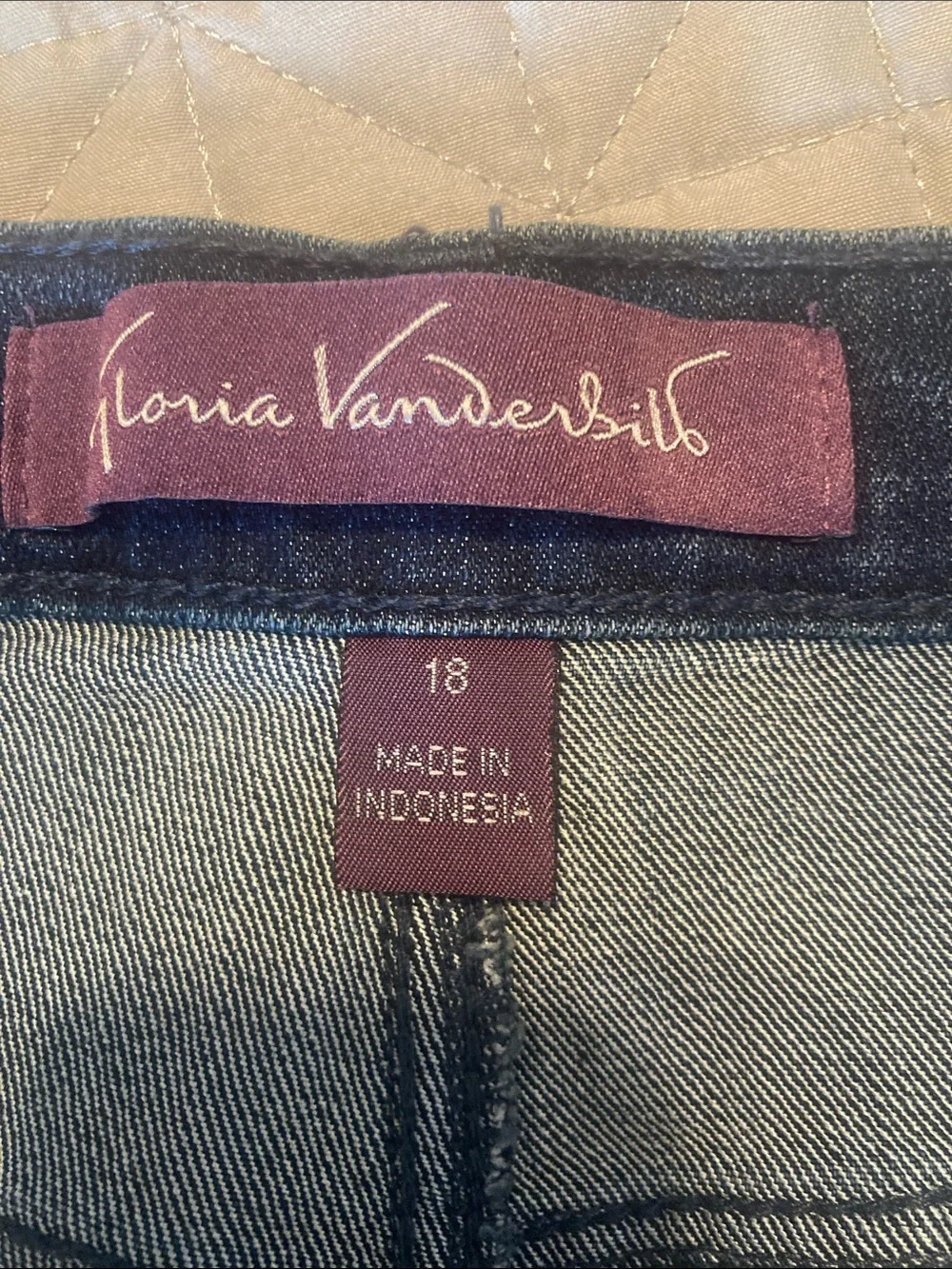 Gloria Vanderbilt Amanda Indigo Blue Straight Leg Jeans